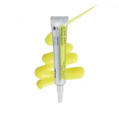 Retinal Shot od Cellimax, booster napinający dla jędrnej skóry, osiąga swój retinalny celimax dzięki formule z retinolem i peptydami.