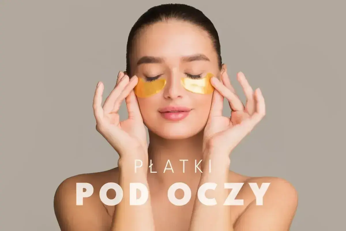 Kobieta z zamkniętymi oczami delikatnie poprawia złote płatki pod oczami. Dowiedz się, jak nakładać płatki pod oczy dla promiennej skóry.